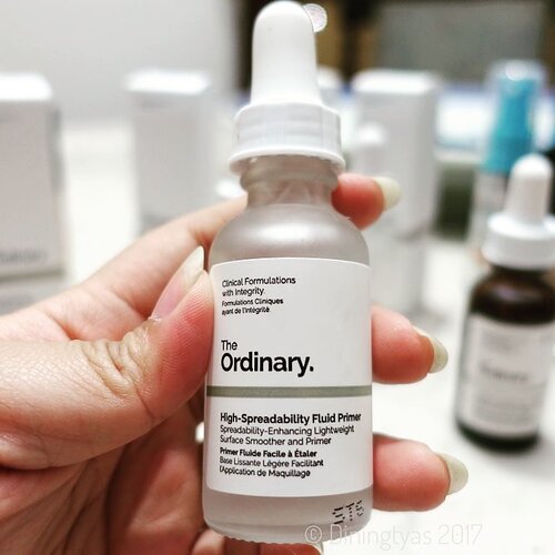 I am so giving myself a slap. Maybe two. Or more 🙄
Completed my another #YouTubeMadeMeBuyIt moment(s), thanks to Wayne Goss, I bought Deciem's #TheOrdinary the Fluid Primer

Initially, I am shocked with how thick the Primer is.
Thick, like super thick. I'm still taking my time to get used with this primer. So far I've learnt that this goes well with my Lancôme Cushion, giving it a fuller coverage than alone. I'm still on the fence with this, will I like it or not? 
#DinsVanityDesk #BeautyJunkie #ClozetteID #BeautyBlogger #TheOrdinaryReview #BloggerBabes #SonyRX100 #MarkIII #PlayMemories #SonyForHer #ipreview @preview.app