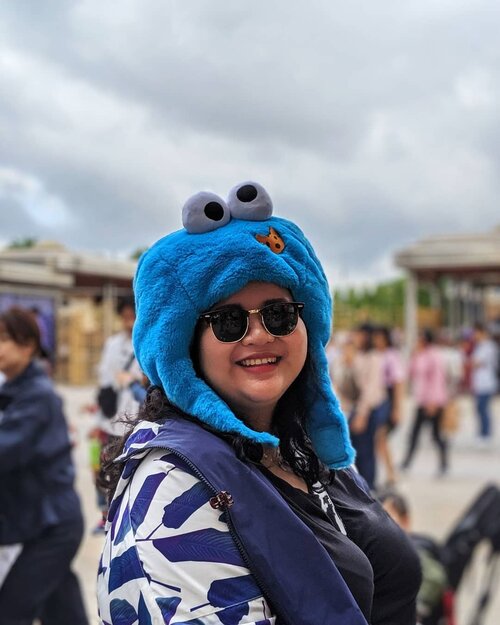 Long before King Bob reign, This fluffy Blue fella was my number one cookie. Today, he is still my favourite Cookie Monster 💙 
#DinsDayOff (second)#HappyPlace #UniversalStudioJapan #WheninJapan #Minions #CookieMonster #SesameStreet #SesameStreetKids #HomeAwayfromHome #LibraSeasonTrip #TeamPixel #ClozetteID #CoolJapan #ipreview #aColorStory