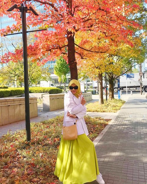 Foto ini juga di edit pakai facetune ya @facetune kalau di slide foto aslinya gelap banget kan..Brightness : +80Glow : +15Contrast : -35Color : +100Sharpen : +40Structure : +20Shadow : +35Highlight : + 35.Throwback - in foto2 Jepang, gapapa ya 🤸‍♀️.#chicwish #chichijab #hijab #ClozetteID #facetune