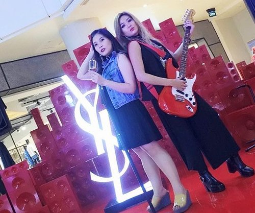 I had so much fun with my lovely sisterrrrr at YSL POP UP  Store😘😘😘😘. for the relaunch of Vernis a Levres. Personalized our lipstick with the engraving service, took loads of pictures at the Soundwall and had fun the YSL Beauty Virtual Reality! 😍😍💖💖💖. Bring out our "Rock" soul 😁💖. .Psssstttt... i have some SURPRISE for you.😍😍.
.
.
.
 Here’s how to win an invite to the biggest party in town & YSL BEAUTY goody bags:
Visit YSL Beauty Pop Up Store at Central Atrium, Grand Indonesia, East Mall, Level 1. 
Take pictures of your black rock chic OOTD together with your sister (or sister from another mother 😉. At the Soundwall area and upload it on both of your Instagram accounts.
Put #SASYACHIxYSLBEAUTY #MyLipVibes #YSLBEAUTY and tag @cerita.cantik on the caption. Together with a story about your sister and her IG account.
.

Lucky sisters will get to have a beauty date to The Biggest Party In Town, YSL Beauty Club, on October 13th 2017, at ON FIVE Grand Hyatt Hotel Jakarta! 
You have until 1st October 11.59 PM to upload your photo. 
On 3rd October 2017 @cerita.cantik will announce the winners on their IG account. Good luck ladies !!! 😍😍😍😍💖💖💖
.
.
.
. .
.
.
.
.
.#mylipvibes
#yslbeautyid #yslbeauty #yvessaintlaurent #makeup.
#indobeautygram #beautyblogger #beautyvlogger  #makeup #makeupjunkie #ibv #ivgbeauty #indovidgram #eyeshadow #lips #looks #makeupinspiration #makeupinspo #makeuptutorial #indobeauty  #undiscoveredmua #makeupsfx #indobeautyinfluencer #beautyinfluencer #clozetteid #beautynesiaid #beautynesia #bvloggerid