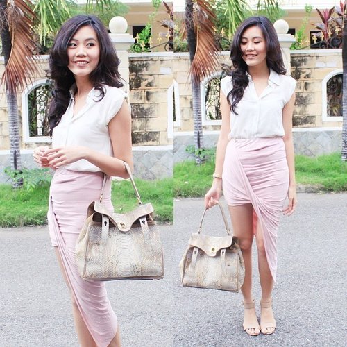  Good outfit makes a good day. Wearing pretty pink skirt from @joota_clothing 💕 #clozetteid #ootd