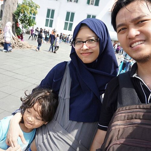 Ditanya abi cita-cita mau jadi apa?Teteh jawab,"mau jadi guru aja"Alasannya biar bisa nulis, enggak capek belajar terus😅😅😂😂.#clozetteid