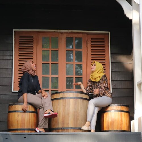 Malam minggu gini jangan dijadiin buat ngegosip ya, mending cerita-cerita lucu gaje aja biar kita tambah klop sama gebetan or pacar gitu hohoho 😎#clozetteID #Siltaliburan #fashionhijab #fashion #fashionable #fashionkorea #fashionblogger #Beautiesquad #dufan #ootdhijab #OOTD #hijapstyle #hijapstyle #inspirasiootdberhijab