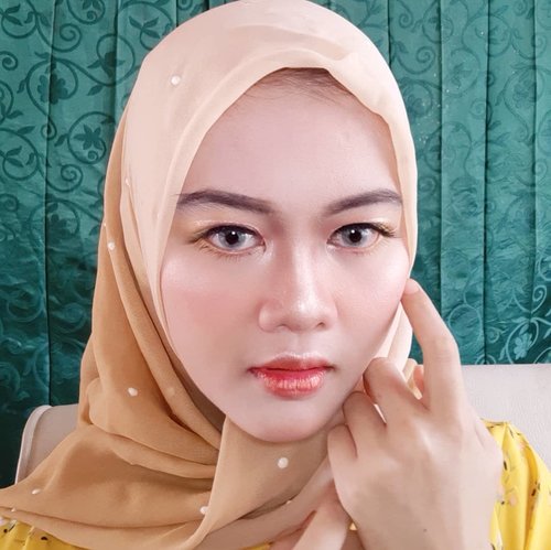 Remember, you're beautiful with your own way 💋Softlens from @spexsymbolThis is X2 Bio Glaze Series Nu Azul#siltareview #soflenstsilta #x2soflens #ClozetteID #ramedispexsymbol