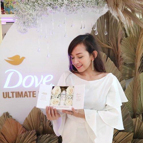 Attended yesterday’s event as the launch of @dove Ultimate Repair deodorant. Learned new things and fun facts about underarms and how to take care of it. This new formula contains of vitamin B3 or known also as niacinamide to eliminate underarm dark marks from deep within. Dove also added 1/4 moisturizing cream to smoothen as well as even-toned your underarm. #ByeKetiakGelap #doveultimaterepair #dovexfimela