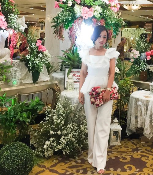 About last saturday at cousin’s wedding. Top and pants are from the ine and only @chocochipsboutique #clozetteid