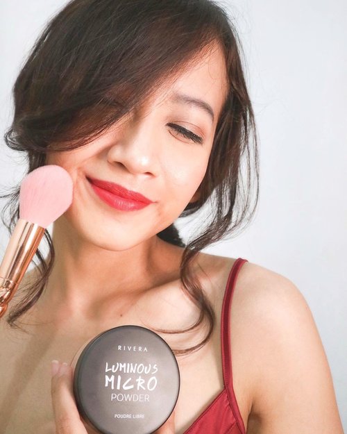 I’m enjoying playing around with make up collection from @riveracosmetics. Here are the five products that I use for this -oh just simple- look : ⁣🌟 Luminous Micro Powder (Shade 02-Natural)⁣🌟 Gotta Be Matte Lip Cream (Shade 301-Vibrant Red)⁣🌟 Moisture Glow Lip Gloss (Shade 02-Sparkle Pink)⁣🌟 Bold Intense Eyebrow Matic (Shade 02-Gray)⁣🌟 Bold Intense Liquid Liner⁣⁣If I got to choose two products to become my favorites, I will definitely choose the Luminous Micro Powder because of its micro particle that makes the texture of this powder super soft and smooth and second is Gotta Be Matte Lip Cream. Eventhough the finish of this lip cream is matte, it doesn’t dry my lips during the day of usage. Thanks to include Vitamin E on this formula !⁣⁣For the full review of these collections from Rivera, head to my blog now! Link is on bio 😉⁣⁣Thank you @clozetteid and @riveracosmetics !⁣⁣#LiveLifeEmpowered #clozetteid #RiveraCosmetics #RiveraXClozetteIdReview #SelfieAddictPowder #Extremeplumpitup #enviousshape