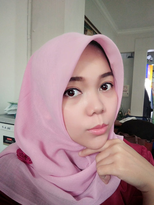 Fresh Face with glossylicious by zoyacosmetics #ClozetteID #COTW #RamadhanFreshFace #Hijab #Zoya #Zoyacosmetics 