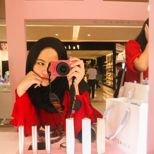Happy Sunday Fabs💋...#clozetteid #sbybeautyblogger #influencer #beautyblogger #beautybloggerid #훈녀 #훈남 #팔로우 #선팔 #맛팔 #좋아요 #셀카#셀피 #셀스타그램 #얼스타그램 #일상 #일상그램 #데일리룩 #주말 #훈녀 #훈남 #influencersurabaya