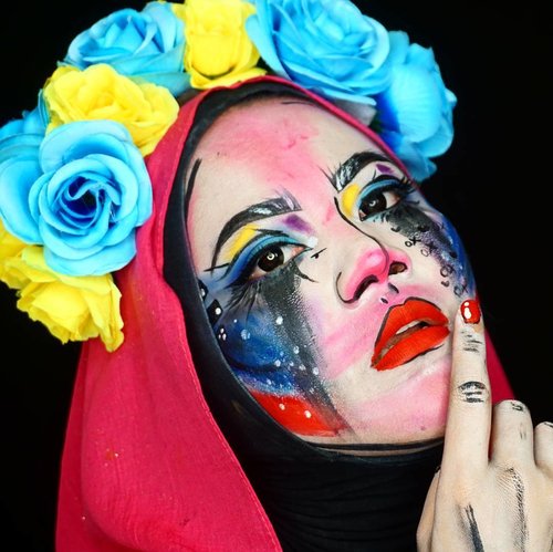 Zis is my "Love is Paint" pop art makeup challenge for TOP 30 NYX Face Awards Indonesia 2017 
Vote will be open at 11-15 May 2017 don't miss it 😘😘😘
.
.
#clozetteid #NYXFaceAwardsTop30 
#nyxfaceawardsindonesia #nyxfaceawards2017 #popartmakeup #sbybeautyblogger #bloggerid #indobeautygram