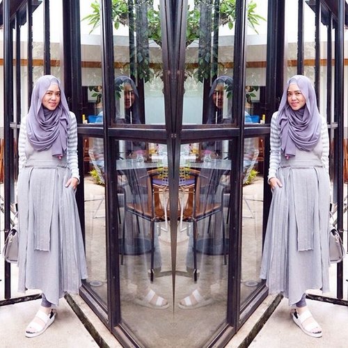 Greyish Day ❄️ #ootd #hijabdaily #hijaboutfit #clozetteid #clozetteambassador #tapfordetails
