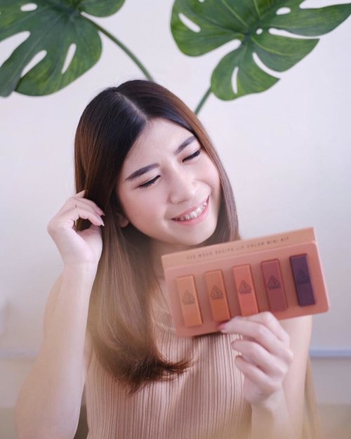 I really like the lipstick from @3ce_official with beautiful colors, the texture is very light and soft, and has a pretty good pigment. This lipstick can make you look more confident and look beautiful when you use it 💄💋.Want to try it? Take a look here http://hicharis.net/chikaliu/9xH and or click the link on my bio :)@charis_celeb@hicharis_official..#beautybloggerindo #bdgbeautyblogger #beautybloggerindonesia #bandungbeautyblogger #fujifilmxa20 #ceritacantik #tribepost #ggrep #clozetter #clozetteID #skincareroutine #bloggermafia #influencer #tampilcantik #influencerstyle #charisceleb #indobeautygram