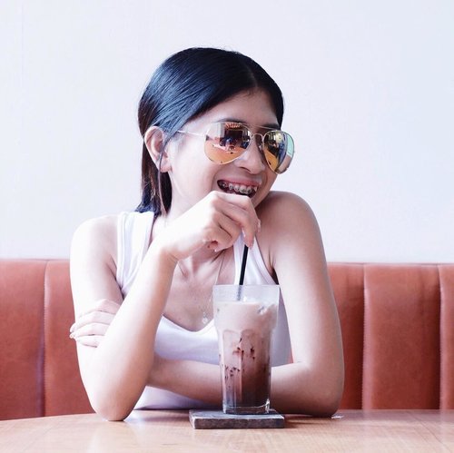 Do what makes you happy and good ✔️.🕶: @sunglassplanet ....#edgy #sunglassplanetxedgy #sunglassplanetbandung #beautybloggerindo #bdgbeautyblogger #bandungbeautyblogger #ootdstyle #ggrep #clozetter #clozetteID #sunglasses #fashionblogger #bloggerstyle #bloggerfashion#bloggermafia #ootdfashion #ootdstyle #influencer #influencerstyle #charisceleb