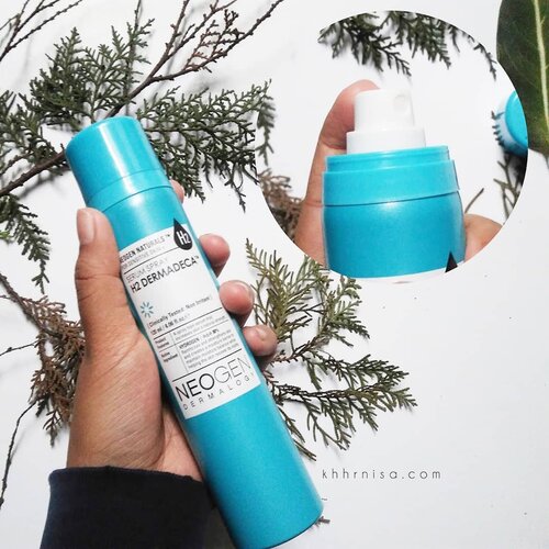 Hai! siapa di sini yang pakai serum? Pasti di dalam benak kalian, serum itu kesannya berat dan ribet. Tapi @neogendermalogy.id berinovasi dengan serum dalam bentuk spray. Tentunya serum ini praktis, mudah menyerap dan melembabkan wajah aku. Mau tau kandungan lain beserta fungsinya? Bisa baca langsung ke www.khhrnisa.com atau tinggal klik link aktif di bio aku ❤ _________________________________#neogen #clozetteid