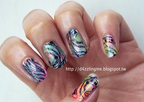 Rainbow Abstract Nails 
