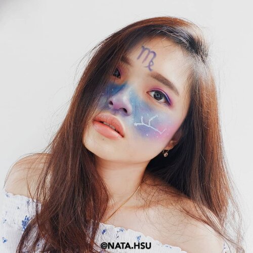 May 14, 2020Virgo (♍︎)Aug 23 - Sept 22.Gemes liat @veroonicaong bikin makeup-makeup zodiak. Kan saya jadi ingin buat 😂.Tadinya gamau upload dan mau ngulang bikinnya, gasuka galaxynya, gambar constellationnya jelek huhu. Dasar perfeksionis 😏.Tapi pas liat fotonya, eh kok lucu 😂 jadi yaudh deh upload HAHA (dasar wanita).Jangan todong aku tutorial ya :"Aku tak buat tutorial, ini murni iseng doang 😭.@tampilcantik @bunnyneedsmakeup @cchannel_beauty_id #clozette #clozetteID #beautiesquad #setterspace #beautybloggerindonesia #beautybloggerid #bloggerceriaid #bloggerceria  #bloggermafia #beautynesiamemberblogger #charisceleb #beautygoersid #bloggerperempuan #sociollabloggernetwork #vsco #vscocam #cchannelbeautyid #cchannelfellas #zodiacmakeup #virgomakeup