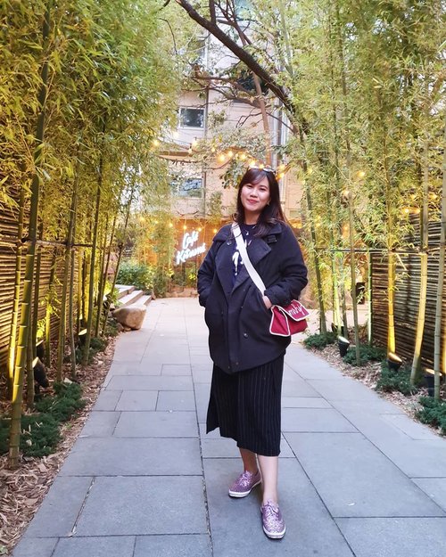 .
Autumn in Seoul with Bamboo Tree 🍂🎍
.
#timetravel #wheninseoul #iseoulu #kitsune #maisonkitsune #ktoid #autumn #youdeservetobehappy #workwithhappy #playwithhappy #neverstopplaying #dearbeautylove #clozetteid #zilingoid #neverafraid #changedestiny #daretobedifferent #borntolead #ajourneytowonderland #november #2019
