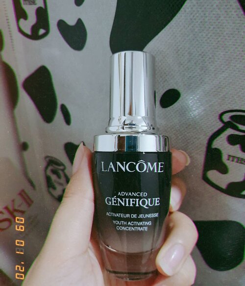 .Pertama kali coba produk Lancome review waktu kuliah dan keterusan sampai sekarang cuma karena lumayan mahal pakainya sedikit-sedikit disesuain sama kondisi kulit dan juga kadang aku selingi pakai product lain juga .#timetravel #startwithsbn #lancome #playwithbeauty #workwithhappy #playwithhappy #neverstopplaying #dearbeautylove #clozetteid #zilingoid #foodies #foodporn #foodphotography #foodgasm #loveyourself #speakyourself #neverafraid #changedestiny #daretobedifferent #ajourneytowonderland #withgalaxy #september #2020