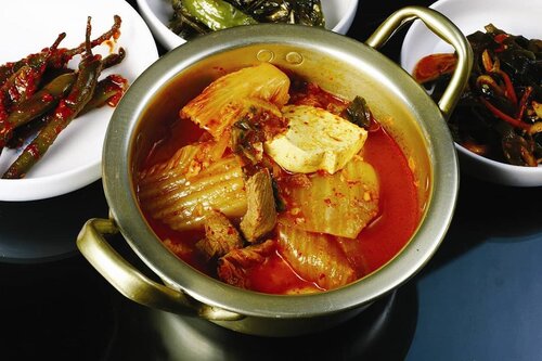 .
Sundubu Jjigae atau Kimchi Soup?jadi pengen nonton ulang Itaewon Class ngga sih? Korean Tofu soup yang menggugah selera disertai dengan beraneka ragam side dish. So spicy and tasty !
.
#timetravel #summer #akudankorea #kekoreaaja #ktoid #wowkoreasupporters #summerinkorea #workwithhappy #playwithhappy #neverstopplaying #dearbeautylove #clozetteid #zilingoid #foodies #foodporn #foodphotography #foodgasm #loveyourself #speakyourself #neverafraid #changedestiny #daretobedifferent #ajourneytowonderland #like4like #june #2020