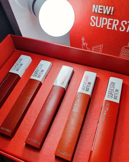 .Happy Chinese New Year with #SUPERSTAYREDISME with @maybelline @femaledailynetwork I got that red lip, classic thing that you like 💋.#timetravel #maybellinesuperstaymatteink #maybellineindonesia #fdxmaybelline #beauty #beautybloggers #neverafraid #showyourstyle #k_friends #workwithhappy #playwithhappy #neverstopplaying #dearbeautylove #ootd #clozetteid #loveyourself #speakyourself #neverafraid #changedestiny #daretobedifferent #withgalaxy #ajourneytowonderland #february #2021