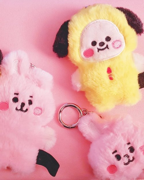 .That place is probably Mi CasaWith you I'mma feel rich.#timetravel #bt21 #bt21universe #cooky #chimmy #home #mapofthesoul #btsarmy #youdeservetobehappy #workwithhappy #playwithhappy #neverstopplaying #dearbeautylove #clozetteid #zilingoid #neverafraid #changedestiny #loveyourself #speakyourself #daretobedifferent #borntolead #ajourneytowonderland #december #2019