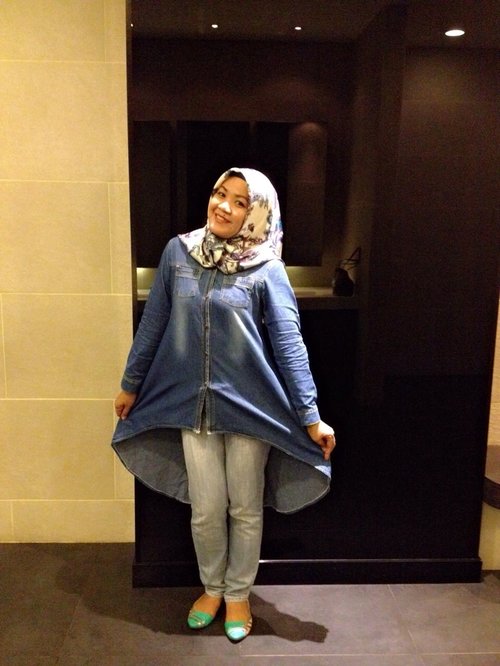 My white+blue casual hijab :) #ClozetteID #GoDiscover #ItsSoYou