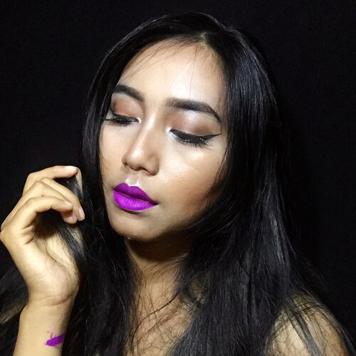 Embrace yourself with the right lipstick 💋

I use @makeupforeverid artist liquid matte 501 purple 
it has sooooo good texture, so pigmented, dont crack on my lips dan ga kering juga di bibir, ini berasa ga make lipcream matte masa, ga kaya lipcream matte kebanyakan. ...
...
...
...
#bvloggerid @bvlogger.id #clozetteid #setterspace @setterspace @itsmylookbook #beautiesquad @beautiesquad #indonesianbeautyblogger @beautybloggerindonesia #muajakarta #flawless #flawlessmakeup #beautywithnorules #cosmetics #face #highlighter #makeuptutorial #makeuplife #makeupartistworldwide #makeupgoals #makeuptips #makeupfun #makeupporn #mualife #featureme #makeupfeatures #beauty #makeupenthusiast #makeupaddict #makeuplook #makegirlz #wakeupandmakeup #indobeautygram #fff