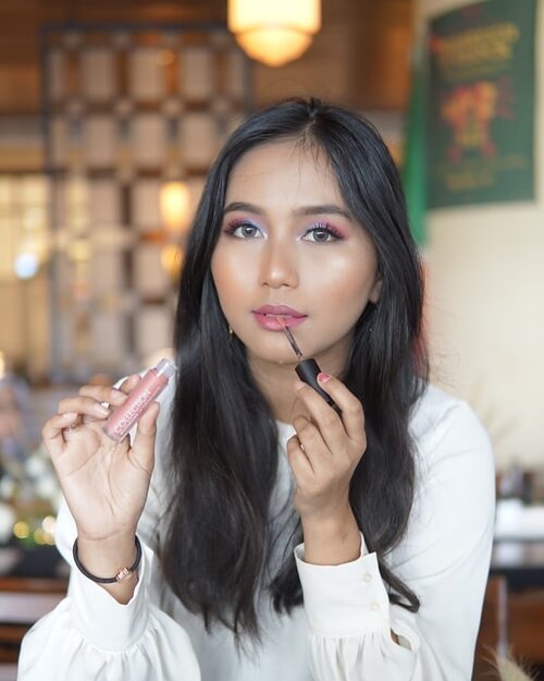 Kemarin aku dateng ke grand launchingnya @collectioncosmetics_id 
Collection Cosmetics adalah brand asal UK dan saat ini hadir di Indonesia dengan meluncurkan range lipsticknya yang terdiri dari lip stain, lip cream matte, lip color, moisturizing lip cream shimmer glam, nourishing lip balm with spf25 dan exfoliating scrub lip sugar avocado.

Jadi mereka ga cuma ngeluncurin sekedar makeup aja, tapi juga sekaligus dengan perawatannya.

Saat ini juga lagi ada diskon 50% di offline boothnya di @senayancity Dan kalian juga bisa dapetin produk produknya di @shopee_id 
#beautyjournal #collectioncosmeticsid #beautyjournalxcollectioncosmetics #Collectionxbeautyjournal
@beautyjournal @collectioncosmetics_id 
#love #eventbeauty #cosmetics #eventjakarta #makeuplook #lips #uk #beautybloggerindonesia 
#playingwitharvi
#BeautyBlogger #beautybloggerreview #jakartabeautyblogger #bloggerceria #clozetteid #beautyhauls #datingmakeuplook  #undiscovered_muas  #indobeautygram #indobeautysquad #Bloggirlsid #JakartaBeautyBlogger #beautybloggerid #bloggermafia #setterspace #redmakeup #tampilcantik #lfl