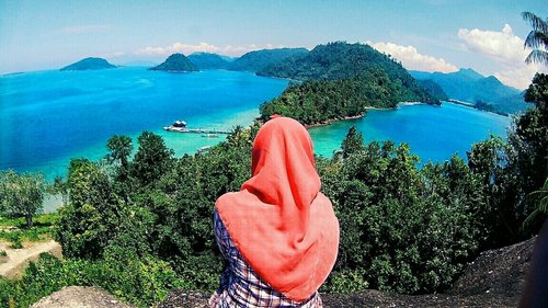 need vitamin sea #sea #beach #traveler #hijabersindonesia #clozetteid 