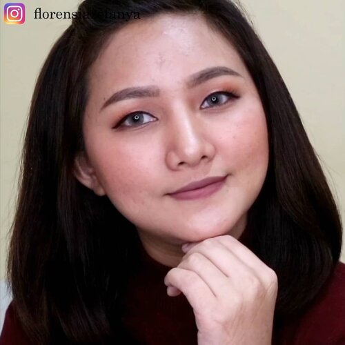 Akibat makeup lupa pake scot mata eyeshadow jadi gak kelihatan..🤣🤣
.

Jangan salfok sama pipi yang semakin membulat ini ya, maklum dirumah kegiatan ngemil meningkat..🤣🤣
.

#clozetteid #makeup #hasilmakeup #monolidmakeup #eyeshadow