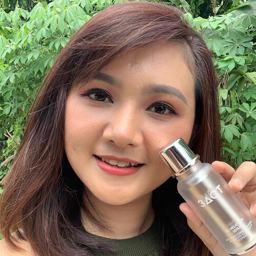 Pake serum ini hampir 2 minggu berasa kulit gak ada pori-pori🥰🥰.Selain itu kulit juga berasa lebih cerah, lembut, beks jerawat jadi ceper pudar👌🏻.Makeup jadi nempel, tahan lama, dan gak perlu tebel-tebel..😂.Bersyukur sekali bisa ketemu serum dari @acne_stopper ini 💕.#clozetteid #3act #astop #charis @charis_celeb @hicharis_official #reviewcharis #charispick #serumvitc