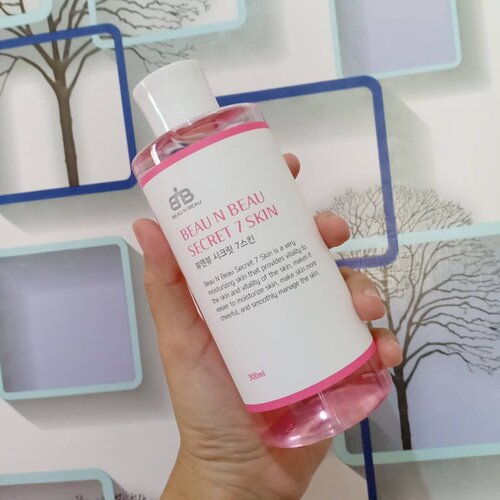 Udah pada nyobain toner dari @beaunbeau yang ini belom nih???
.

Buat yang punya kulit kering aku rekomend banget, bener-bener bisa bikin kulit lebih lembab dan enak dipegang..😍
.

Isinya juga banyak loh 300ml..😁 Bisa dipake beberapa bulan kedepan..👍
.

Bisa beli di shope aku di charis ya👌
( hicharis.net/florensiasella/bWw )
.

#clozetteid #beaunbeau #toner #skincarekorea #skincare #skincareuntukkulitkering #dryskin #normalskin 
@charis_celeb @charis_indonesia