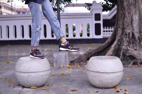 Sepatu yg belum pernah kepanasan buat parkouran 😂😂👟👟👟
.
.
.
.
.
#nikon #nikonindonesia #nikonfashion #shoes #shoesoftheday #clozette #clozetteid #reebok #reebokwomen