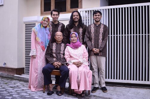 ❤️
.
.
.
.
.
#eidmubarak #family #clozette #clozetteid