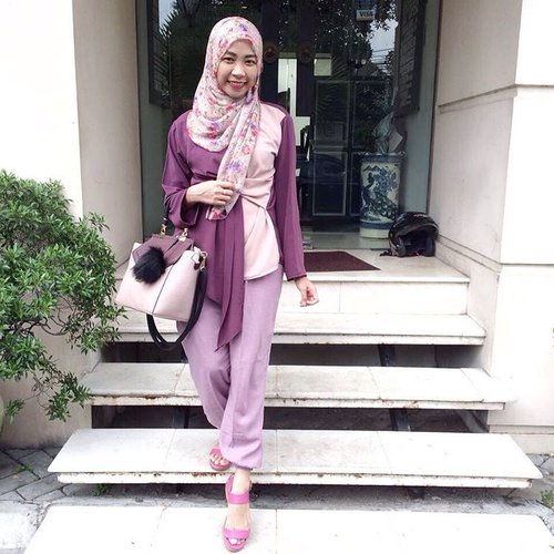 "Some people are busy searching for happiness, some people are busy making it"
.
.
#ootdhijab #ootdhijabindo #hijabootdindo #colorfulofhijab #colourfulofhijab #lookbookhijab #lookbookindohijab #hijabstreetindo #hijabstreetstyle #ClozetteID
