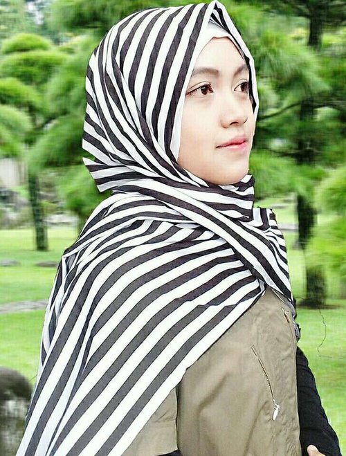 me with pashmina garis
by beauty's hijab
