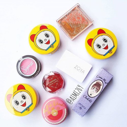 I remember clearly on May I was only have 2 blush on. 
Why they grow so fast?! 😱 🙈

#ClozetteID #lipstick #beautybloggerid #makeup #instamakeup #bloggerid #blushon  #cosme #コスメ #メイク #キャンメイク