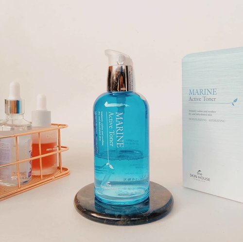 One of June fav item The Skin House Marine Active Toner comes in 130ml bottle glass.  Contains nutrients of the sea provides sufficient moisture and nutrition to tired skin to make skin feel moist and well hydrated...📝RATING= 4/5...I have mixed opinion about the packaging :✔️Product description and ingredients available in English✔️Transparent bottle glass, I get to see how many liquids inside✔️Pump available, I can easily control the amount needed for each application❌Made from heavy glass, since I'm clumsy the possibility I drop this is very high (luckily I haven't dropped this so far)❌Not recommended to bring for traveling with..Now to the summary and my final opinion :〰️The amount of toner is full the first time I see this bottle〰️Soft and fresh scent like the sea and it will dissipate quickly 〰️The texture is watery with some viscosity〰️I use this twice a day, 2 pumps for my entire face. I apply 1 to 3 layer depends on my skin condition〰️Sinks quickly without leaving my skin tacky or sticky, when I check my face on mirror my skin looks more lively not tired and it hydrates my skin 〰️Contain alcohol, but I don't feel it drying out my skin the next few hours after I apply this (tested few times when I only stay at home, applied 3 layers of this toner without anything afterwards). You all know it's depends on the product formulation...No sign of irritation so far and it works well with other products in my routine 🙆•••‼️ Gifted in exchange for review#clozetteid