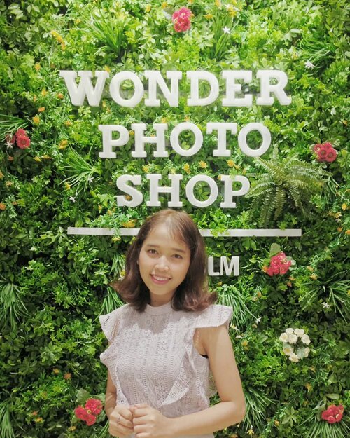 Hi, hi!At May 8, I attended grand opening of Wonder Photo Shop by @fujifilm_id ❤Yes, mereka buka cabang di Central Park Mall.Apaan sih Wonder Photo Shop?Itu lhoo, gerai untuk kita mencetak foto. Tempatnya cozy dan kalian bisa langsung cetak foto dari smartphone kalian, lho!Beda sama gerai foto lain, disana juga ada DIY Corner dimana kamu bisa ngehias hasil cetakan foto kamu ala" scrapbook gituu >__< Stickers, washi tape, markers are already there ready to be glued on ur photo 😳Uh oh, I already posted about this in my blog runachoo.com! Wanna know more? Then just click the link on my profile! 💕Anyway, congrats for the new flagship store, @wonderphotoshopid ! ✨✨ #clozette #clozetteid #wonderphotoshop #fujifilm