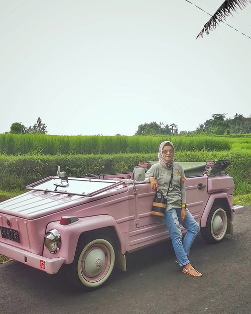 Pink or yellow #VWSafari👉Swipe...#ClozetteID  #personalblogger #personalblog #indonesianblogger #lifestyleblog #Hijab #likeforlikes