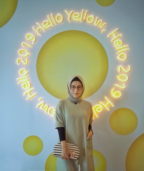 Hello 2019, Hello Yellow....#ClozetteID  #ShoxSquad #personalblogger #personalblog #indonesianblogger #lifestyleblog #Hijab #likeforlikes