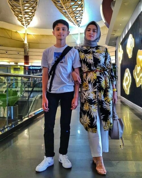 Bareng abege nya akuu ♥️♥️@gskkgii ....#ClozetteID #motherandson #proudmom #myson #personalblogger #personalblog #likeforlikes