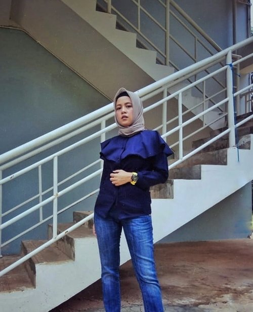 Caring about what people think is useless, just don't care 👋Top from @nayyarraoutfit ...#ClozetteID #ShoxSquad #personalblogger #personalblog #indonesianblogger #lifestyleblog #Hijab #likeforlikes