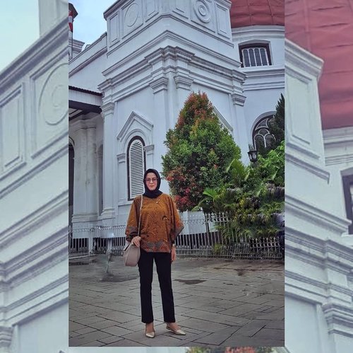 Jalan jalan tapi Masih pake batik, gimana dunkk. Outfit kurang pas banget sihh. Tapi gpp lahh.  Mesti ke Semarang lagi nih, khusus liburan 😅😅....#ClozetteID #personalblogger #personalblog #indonesianblogger #lifestyleblog #Hijab #likeforlikes
