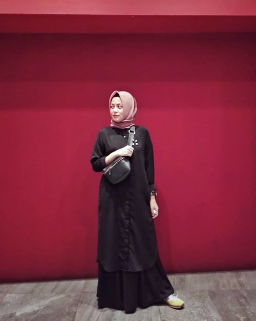 Sekarng kalo jalan2 wiken lebih nyaman pake dress or skirt plus tunic. 🤗....#ClozetteID #personalblogger #personalblog #indonesianblogger #lifestyleblog #Hijab #likeforlikes