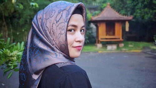 Brown, my other fav color after grey.

Hijab @nobbyhijab .
.
.
#ClozetteID #Hijab #hijabblogger #IndonesianBlogger #Blogger #lifestyleblogger #likeforlikes