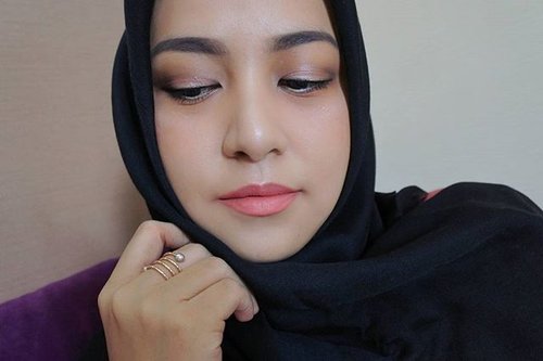 Simply make up for Hari Raya.Eyes : Nude On The Go Palette @byscosmetics_idEyebrow : Eye & Brow Lacquer MoonWalk @polkacosmeticsLips : Exclusive Matte Lip Cream @wardahbeauty................#LYKEambassador #clozetteid #Blogger #indonesianblogger #beautyenthusiast #FashionEntusiast #BeautyLovers #FashionLovers #LifeStyleBlogger #beautyblogger #indonesianbeautyblogger #indonesianfemaleblogger #femaleblogger #indobeautyblogger #ootd #outfitoftheday  #streetfashion #dailyfashion #like4like