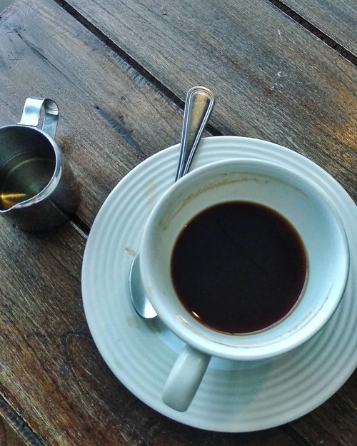 Half cup of black coffee on Friday noon #TGIF...#RandomPic #blackcoffee #Clozetteid #MongkokHongkong #personalblogger #personalblog #likeforlikes