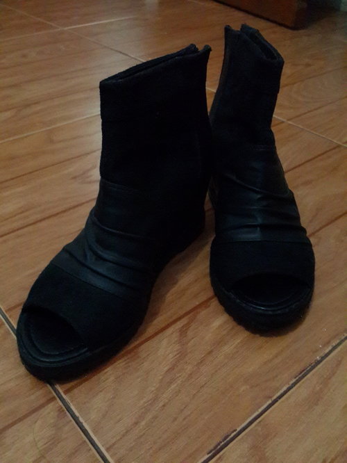 One of my fact ankle toe boots coast it's comfortable and stylish. I bought it in Singapore 