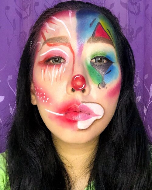 hiii ini adalah my fifth submission Halloween makeup versi aku untuk join ke acaranya Beauty Hackaton nya @nyxcosmetics_indonesia & @heidianatjahjadi @mmurwanti @blekribe ..Kali ini aku random aja awalnya pengen bikin clown tapi sudah banyak jadi aku kembangin aja terus kepikiran two faces musuhnya batman, jadi bikin aja 2 look di 1 wajah 😊.Semoga aku punya kesempatan y bisa ikutan acara ini jadi bisa banyak belajar dan punya temen baruWish me luck y guys 🤗..#beautyhackathonlorealid #NYXCosmeticsID#botbNYX #botbnyx #halloweenmakeup #halloweenmakeupidea #clozetteid @clozetteid